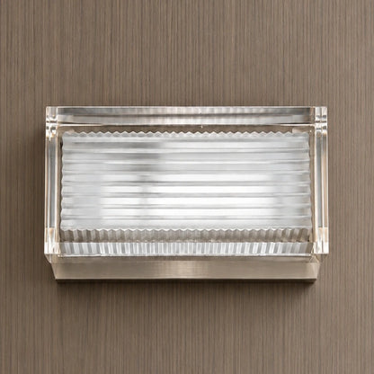 Close-up of the horizontal ribbed diffuser