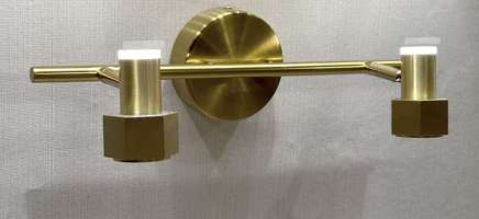 Marwa 8167/ML two-head supplier reference showing horizontal bar, round backplate and angular lower housings