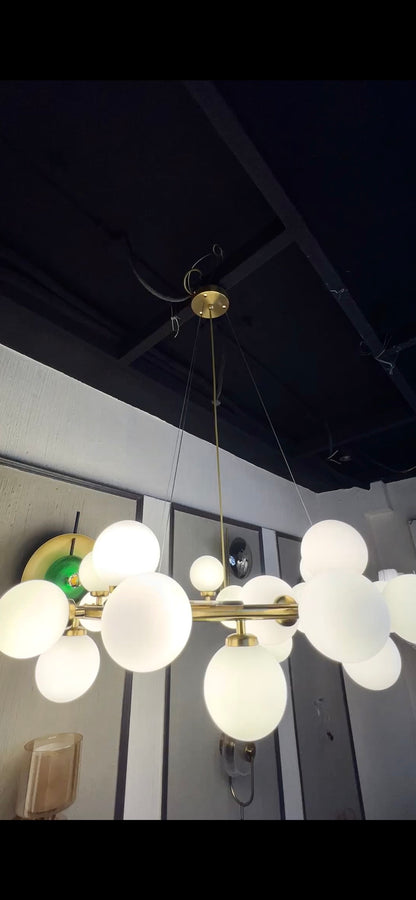 25‑Globe Gold Sphere Chandelier – Modern Radiance