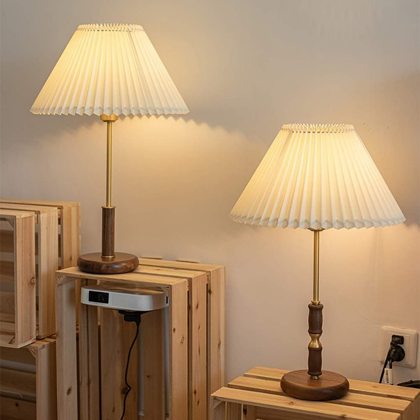 B&B Pleated Wooden Table Lamp