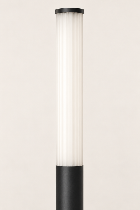 Black Column Garden Bollard - detail