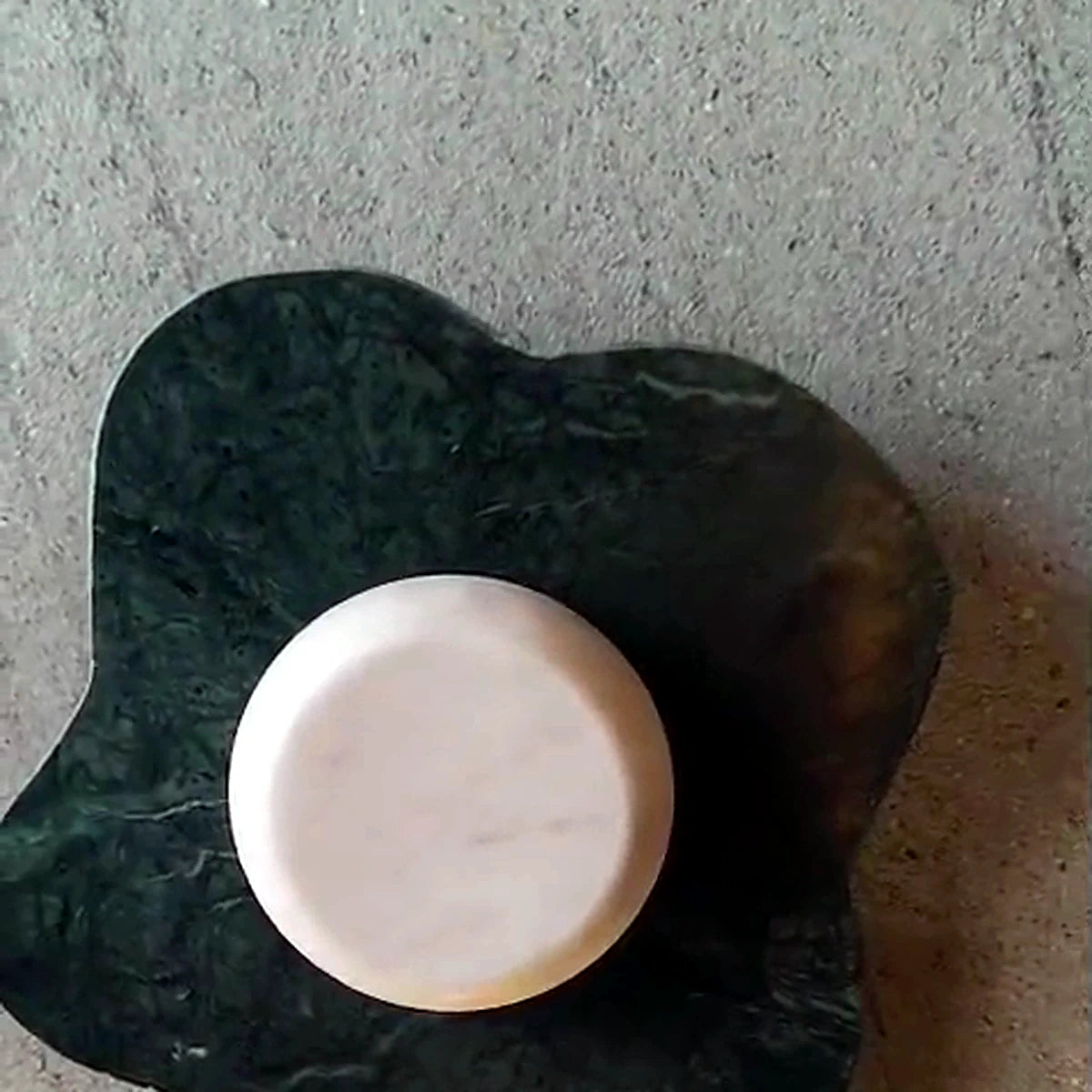 Green Cosmia Marble Wall Lamp - Green Cosmia Wall Lamp - authentic mounted-wall product image