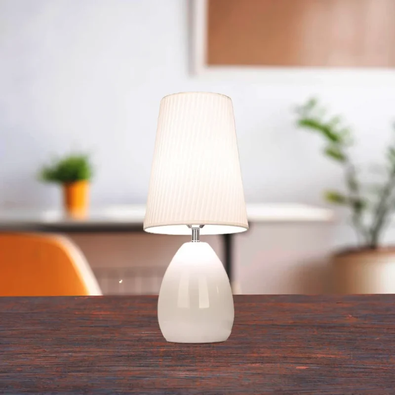 B&B Modern Table Lamp (White)