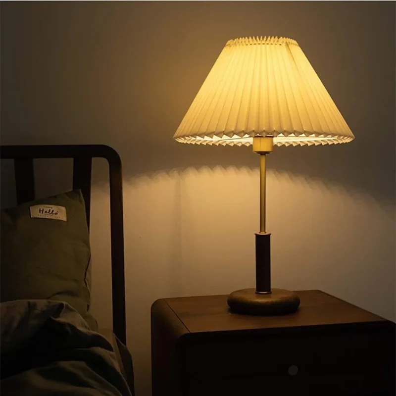 B&B Pleated Wooden Table Lamp